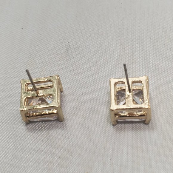 Isaac Mizrahi Princess cut diamond stud double prong gold pierced earring - Picture 5 of 6